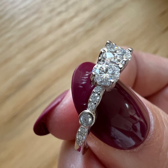 Moissanite Solitaire Ring – 1.50 CT, VVS1 D Color – 925 Silver – Women’s Size 6 - Picture 9 of 14